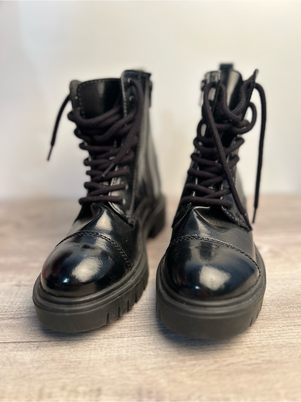 Vegan Aldo Lace-Up Combat Boots • Women’s 6.5